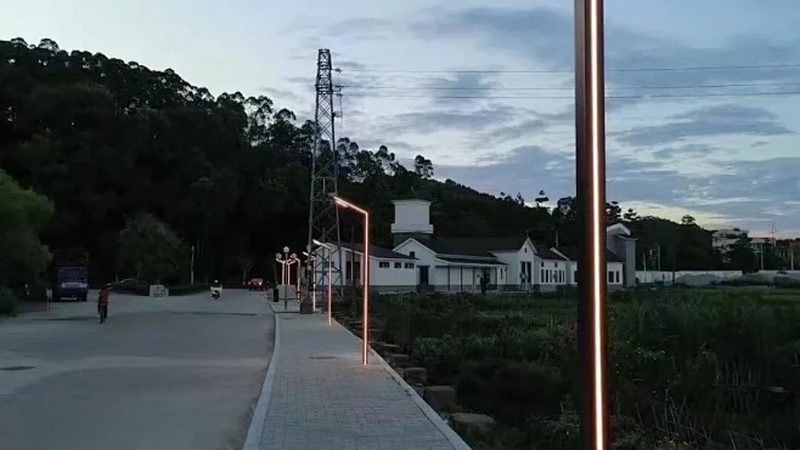 羽毛球馆照明灯杆高度：关键因素与优化建议**